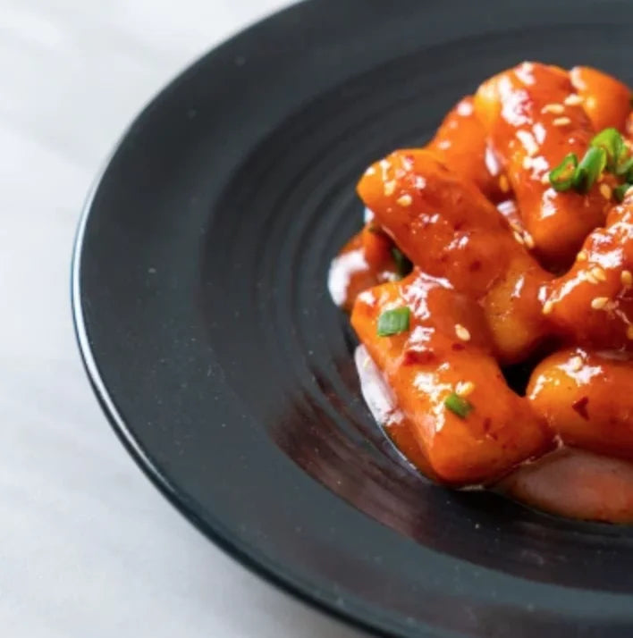 Samsam , Carbonara Toppokki Rice Cake Korean Street Food Instant tteokbokki(Pack of 6 cup)