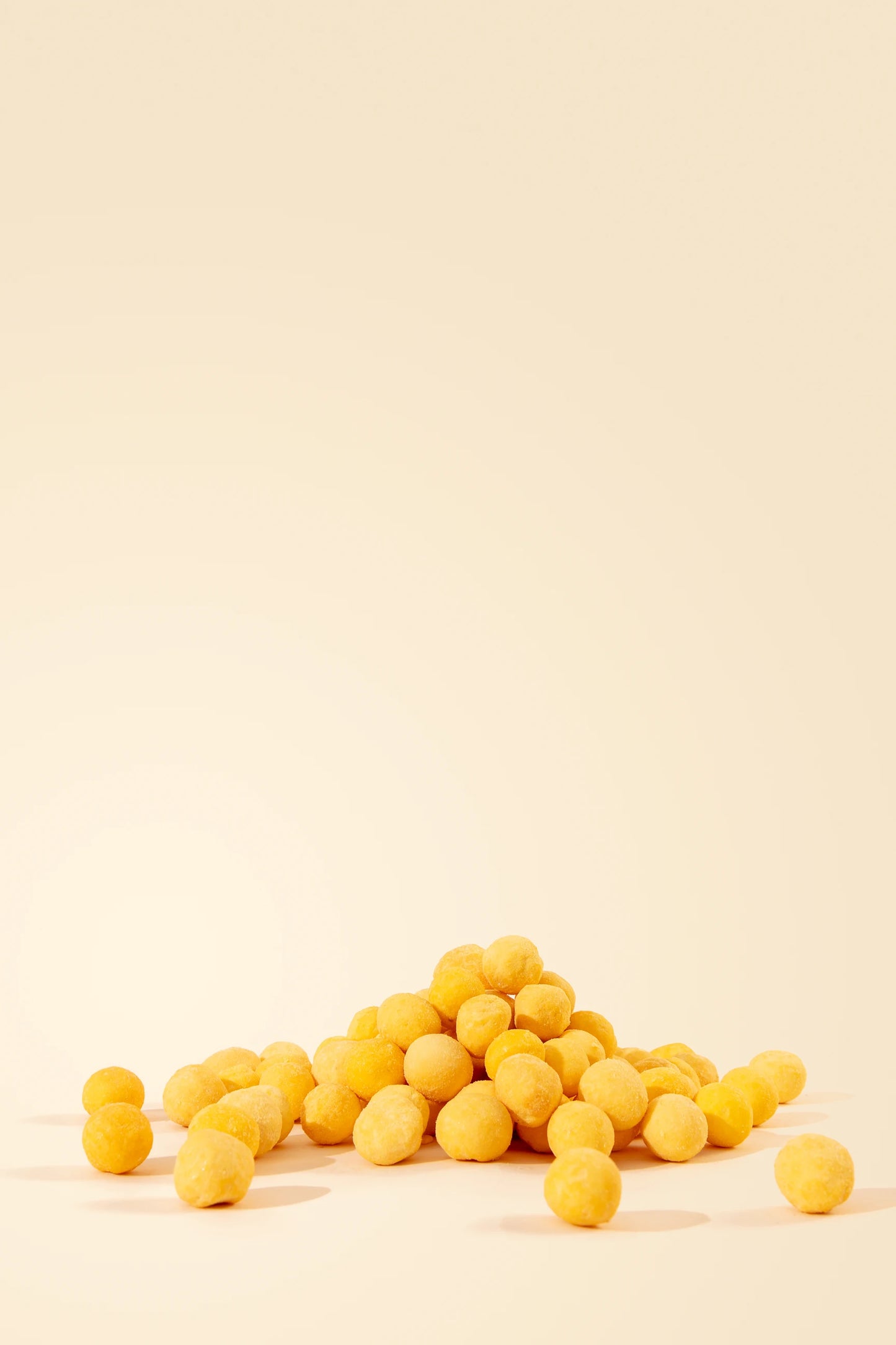 Hipaws All Natural Quail Egg Yolk Freeze-Dried Cat Treats Toppers (100g Tube), Fresh Quail Egg Yolk Dog Treats