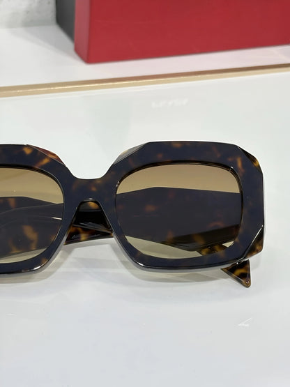 Women Square Tortoiseshell Sunglasses Fashion Trendy Designer Oversized Polarized UV Protection Perfect for Summer