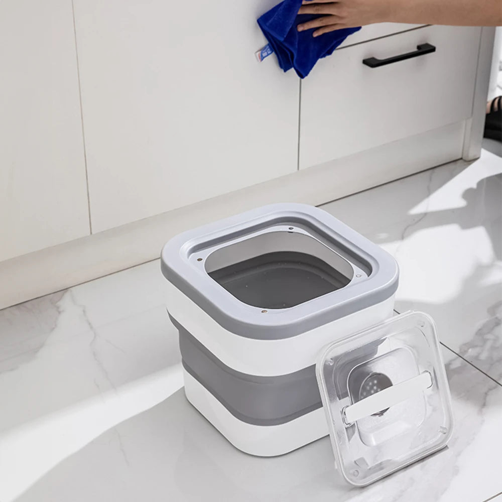 Voltsify Collapsible and Portable Food Storage Container with Non-slip Base