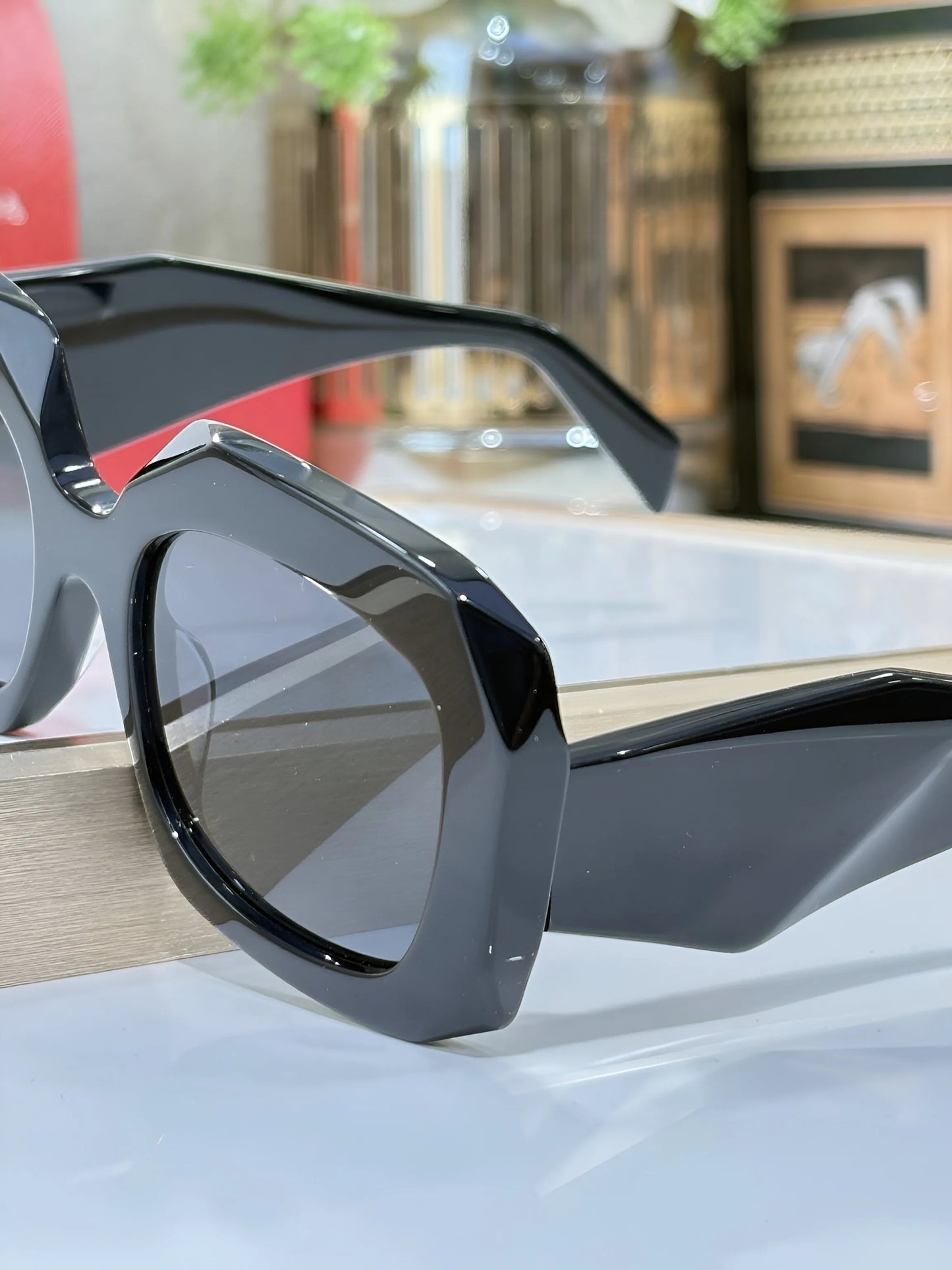 Women Square Tortoiseshell Sunglasses Fashion Trendy Designer Oversized Polarized UV Protection Perfect for Summer